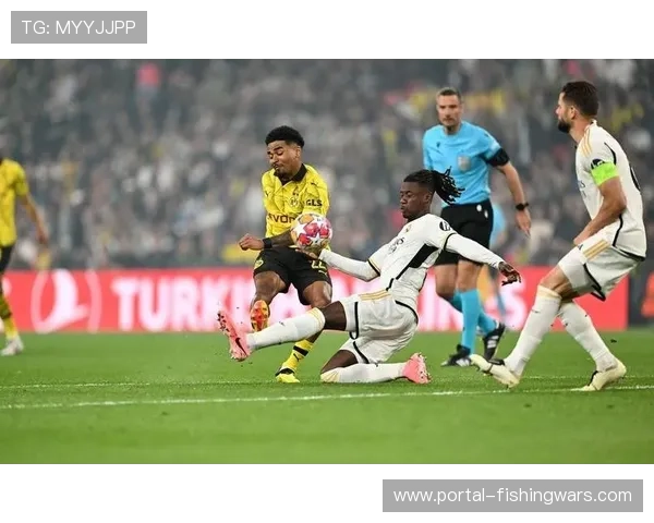 多特客场逆袭欧冠胜利 新援前锋表现亮眼助力球队逆转取胜