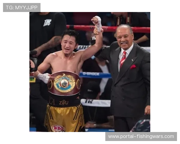 徐元庆高扫爆头KO巴西选手,夺下金腰带